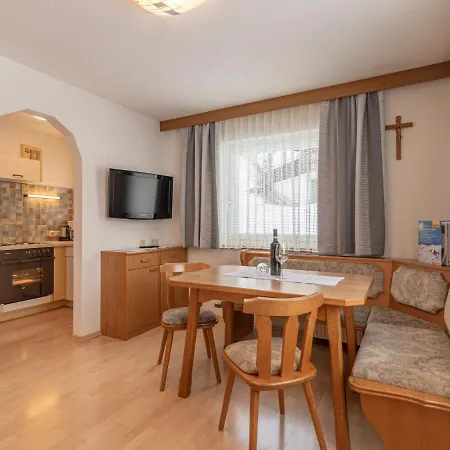 Romantica - Kpl214 By Interhome *